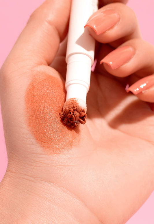 Labial mate bear en polvo con color en onix.com