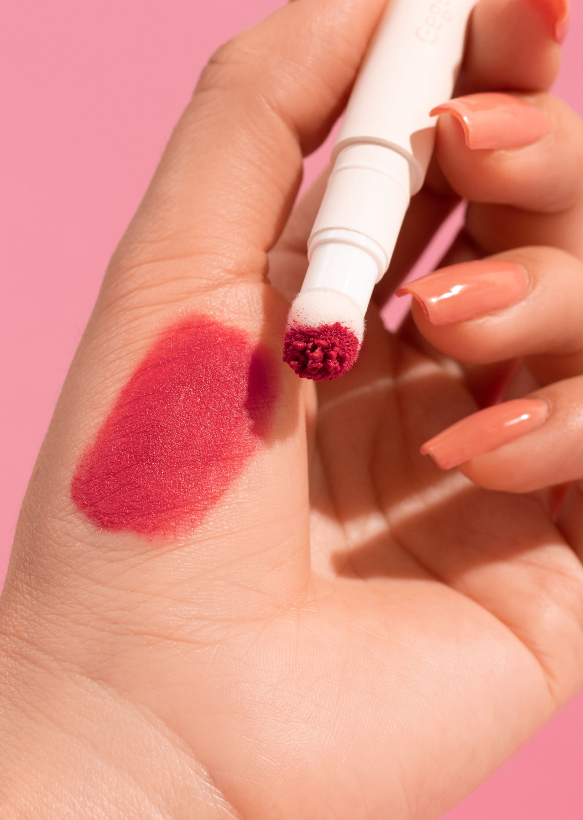 Labial efecto mate en polvo color para los labios onix market