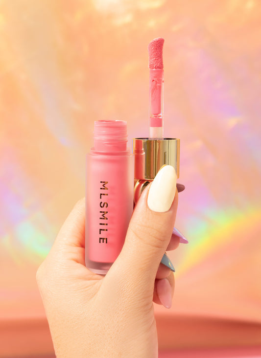 Rubor liquido color barbie, aplicador de lujo en onix market, maquillaje MLSMILE
